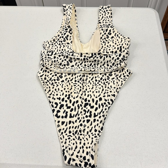 NWT ToLuca Swim Artemis One Piece Leopardus - Picture 4 of 5
